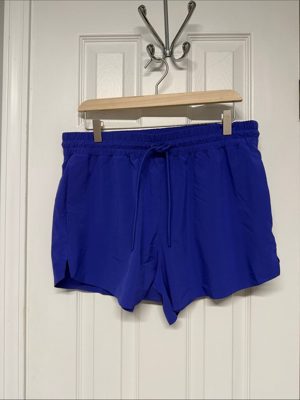 Athleta Drawstring Athletic Shorts